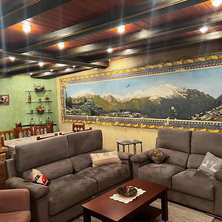 Casa Pelentos Sandiniés Екстериор снимка